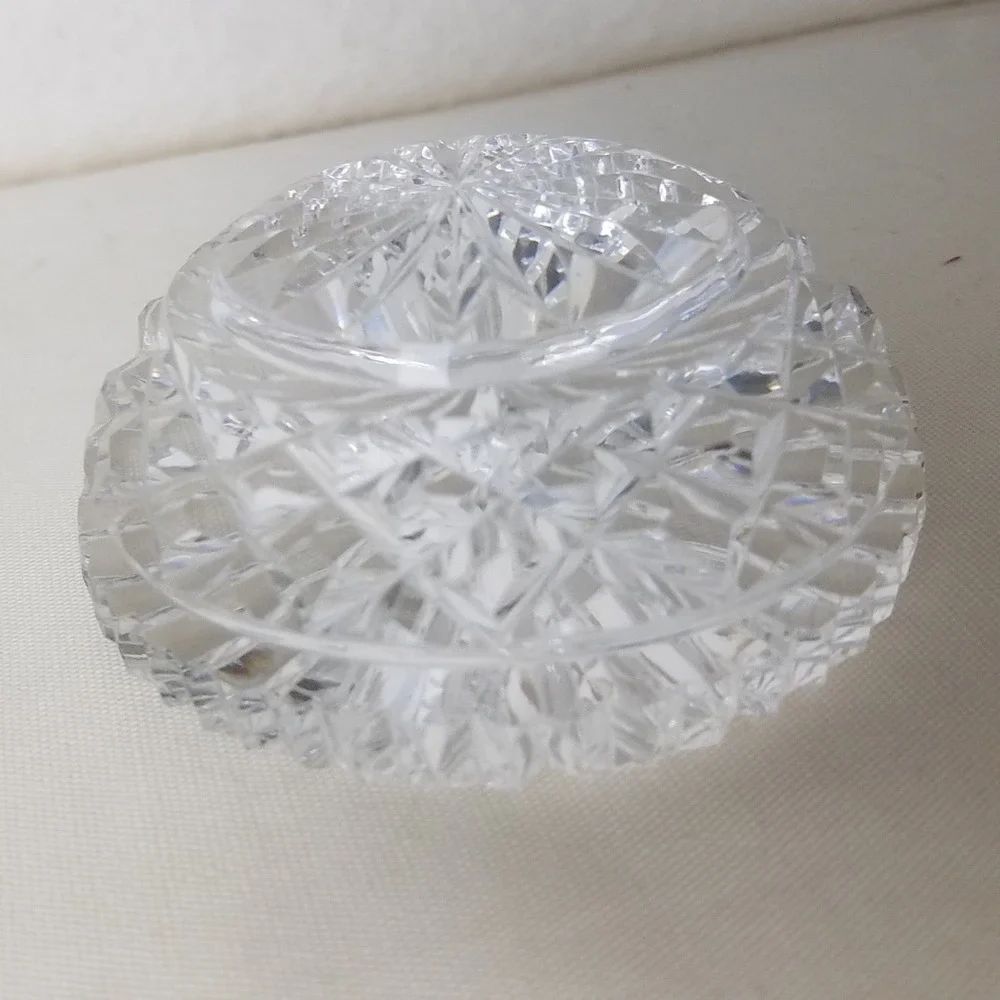 Sculptured Crystal Round Faceted Paperweight Ireland Over‎ 30% Lead Diamond Cut